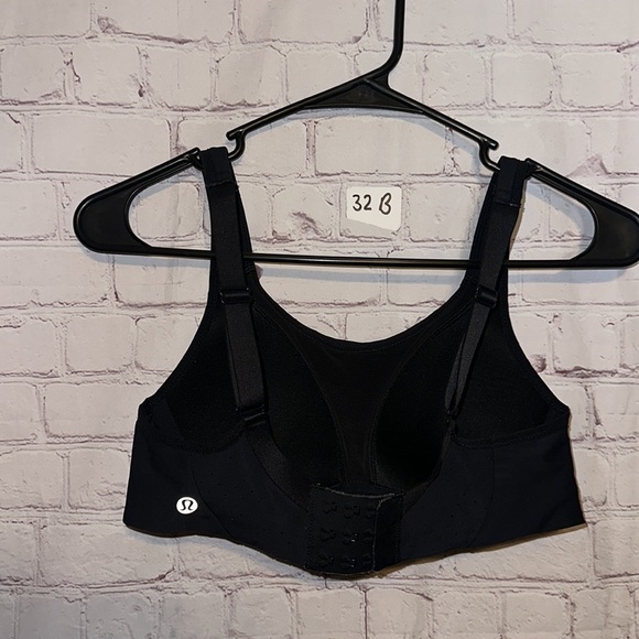 Lululemon Women's Bra size 32 B - Picture 3 of 6